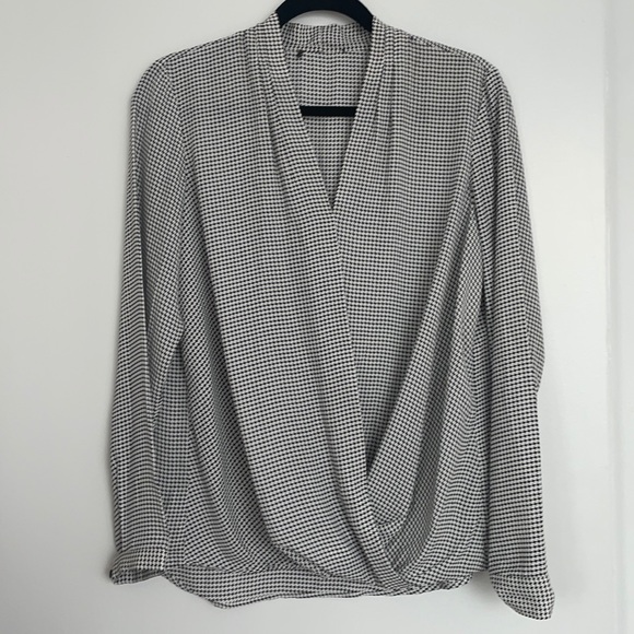 Houndstooth Long Sleeve Blouse - Picture 1 of 3